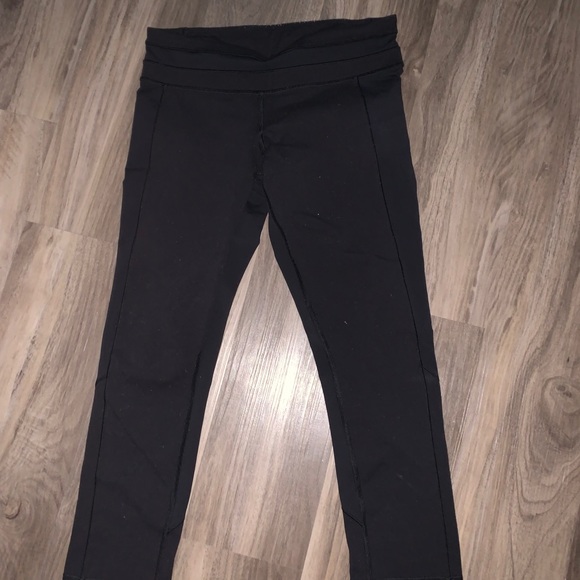 lululemon athletica Pants - Lululemon crop leggings